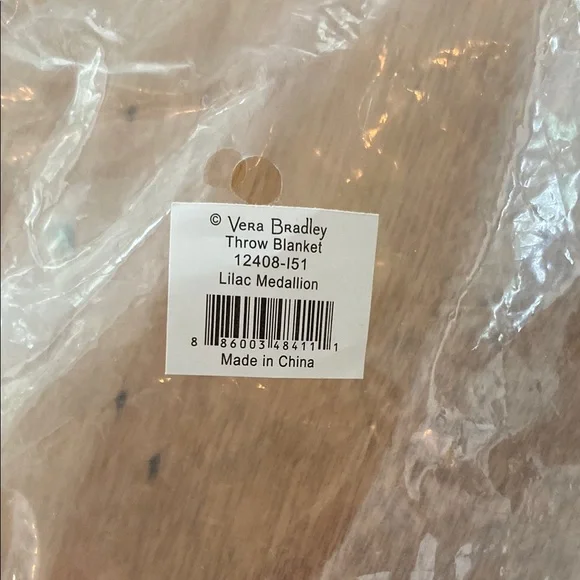 Vera Bradley Lilac Medallion Throw Blanket NWT 80” x 50” RARE - Picture 3 of 3